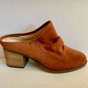 Bearpaw-Brown suede mule clog with wool footbed and stacked heel.Size 10